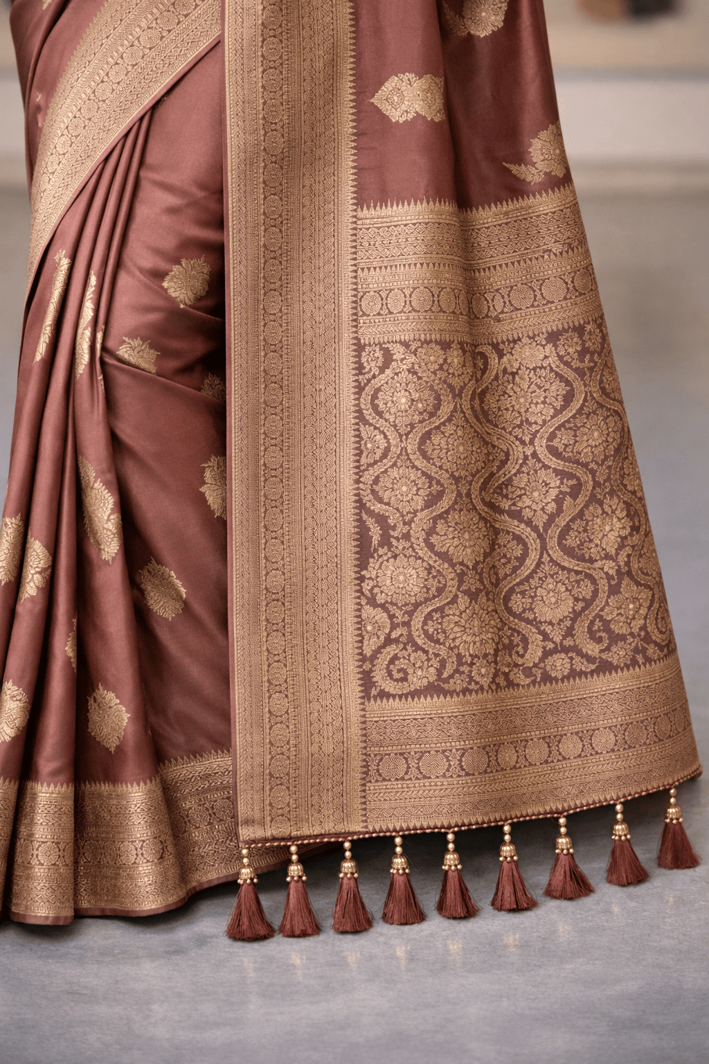 Classy Mauve Banarasi Silk Saree with Blouse Piece - Kanyaraa