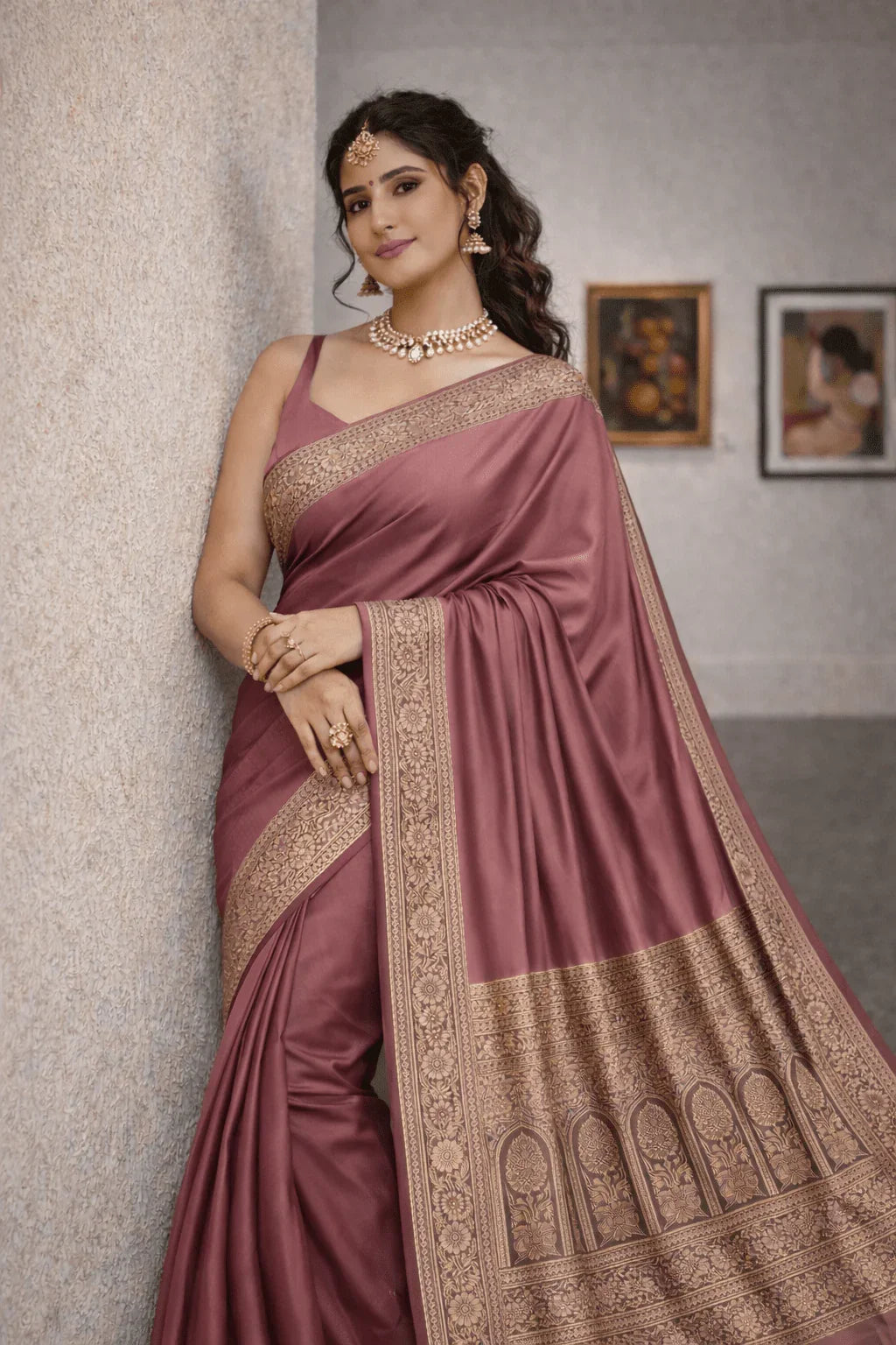 Mauve Pink Banarasi Silk Saree with Gold Border and Blouse Piece - Kanyaraa