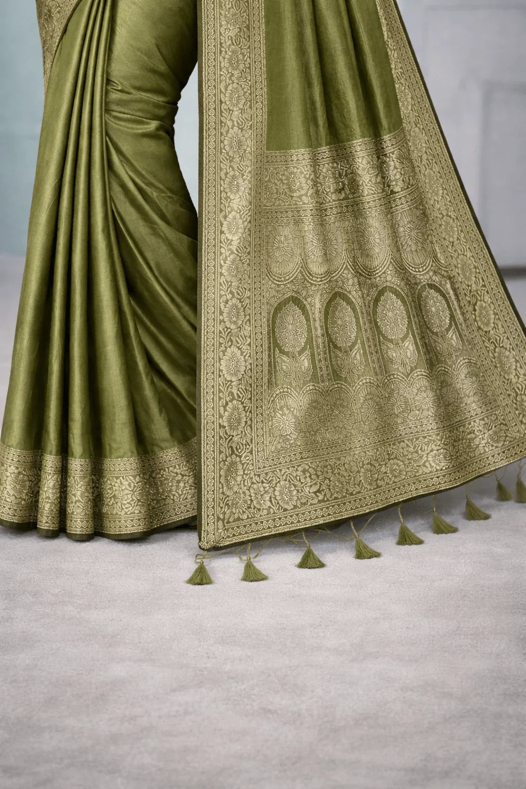 Pista Green Pastel Banarasi Silk Saree With Blouse Piece - Saree